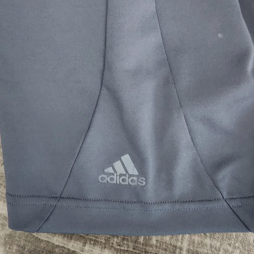 Adidas gray 5